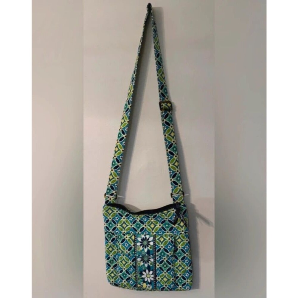 Retired Daisy Daisy Pattern Vera Bradley Crossbody Purse